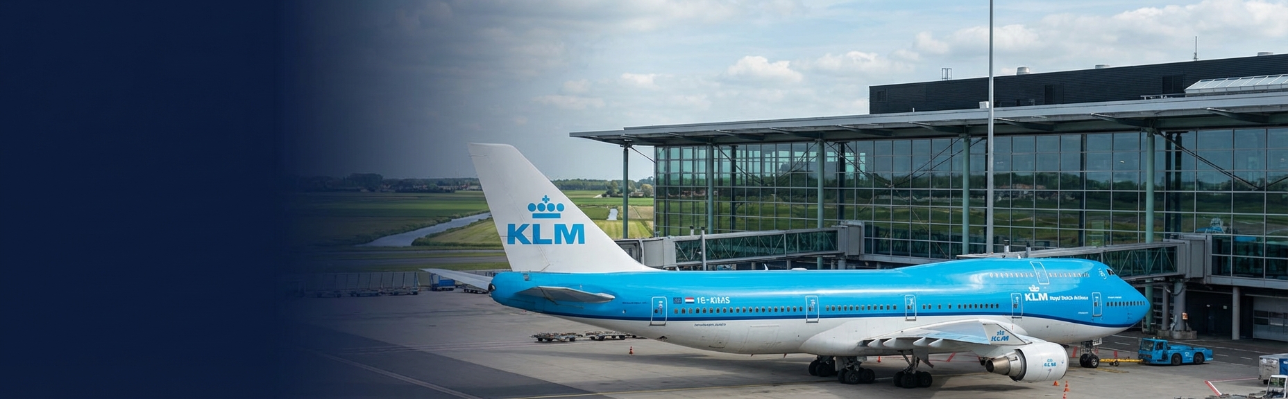 KLM aircraft at terminal - baggage compensation guide